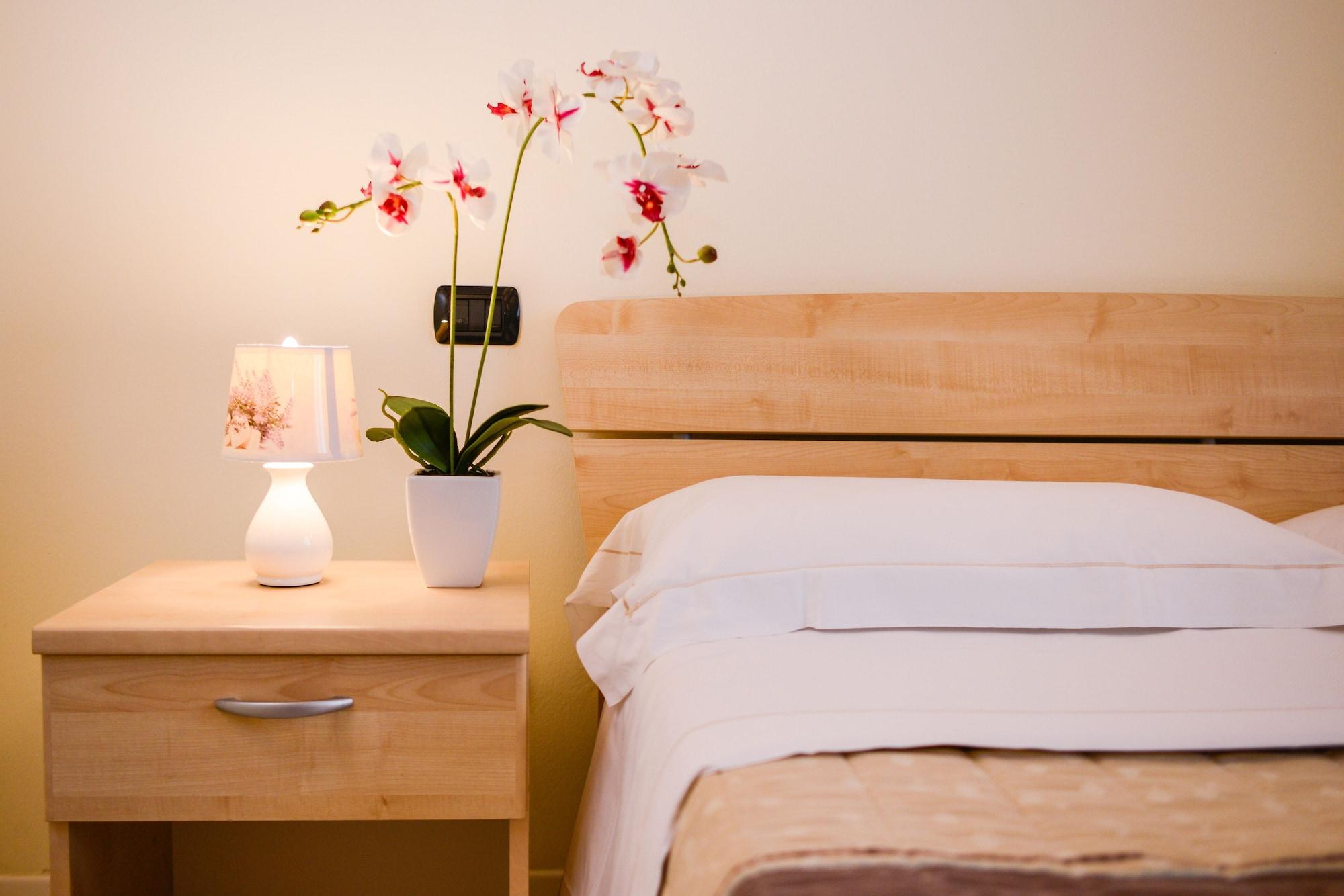 Ahg Donna Silvia Wellness Hotel Манерба дел Гарда Екстериор снимка