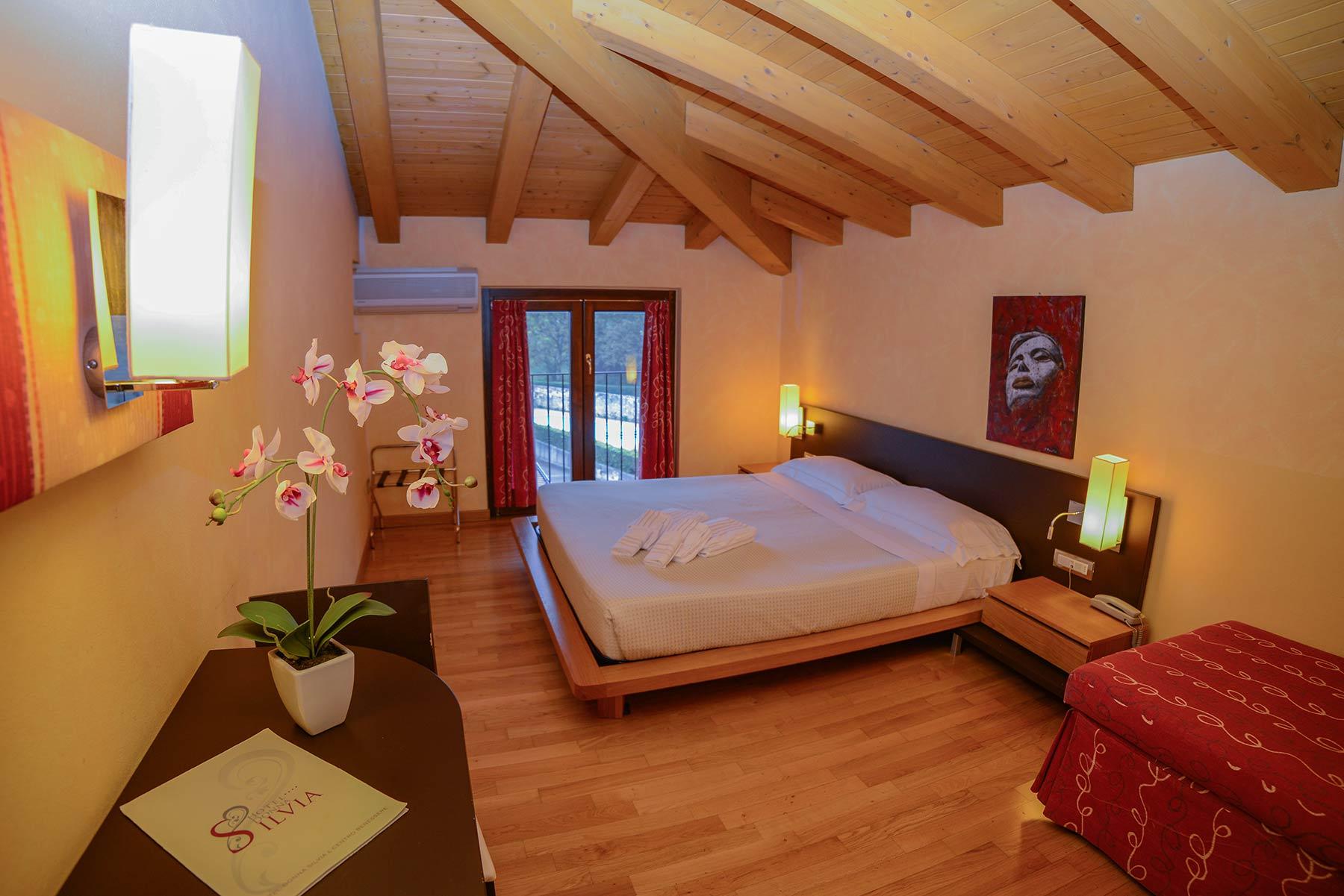 Ahg Donna Silvia Wellness Hotel Манерба дел Гарда Екстериор снимка